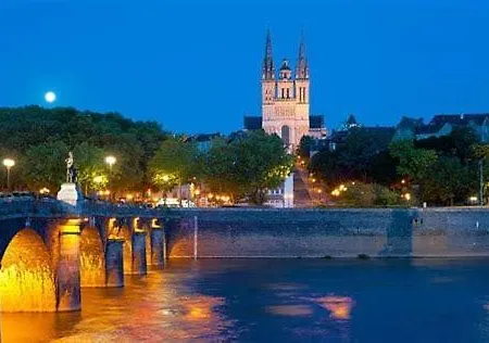 Le Nid Du Chateau - Cocon Avec Bagagerie * אנז'ה